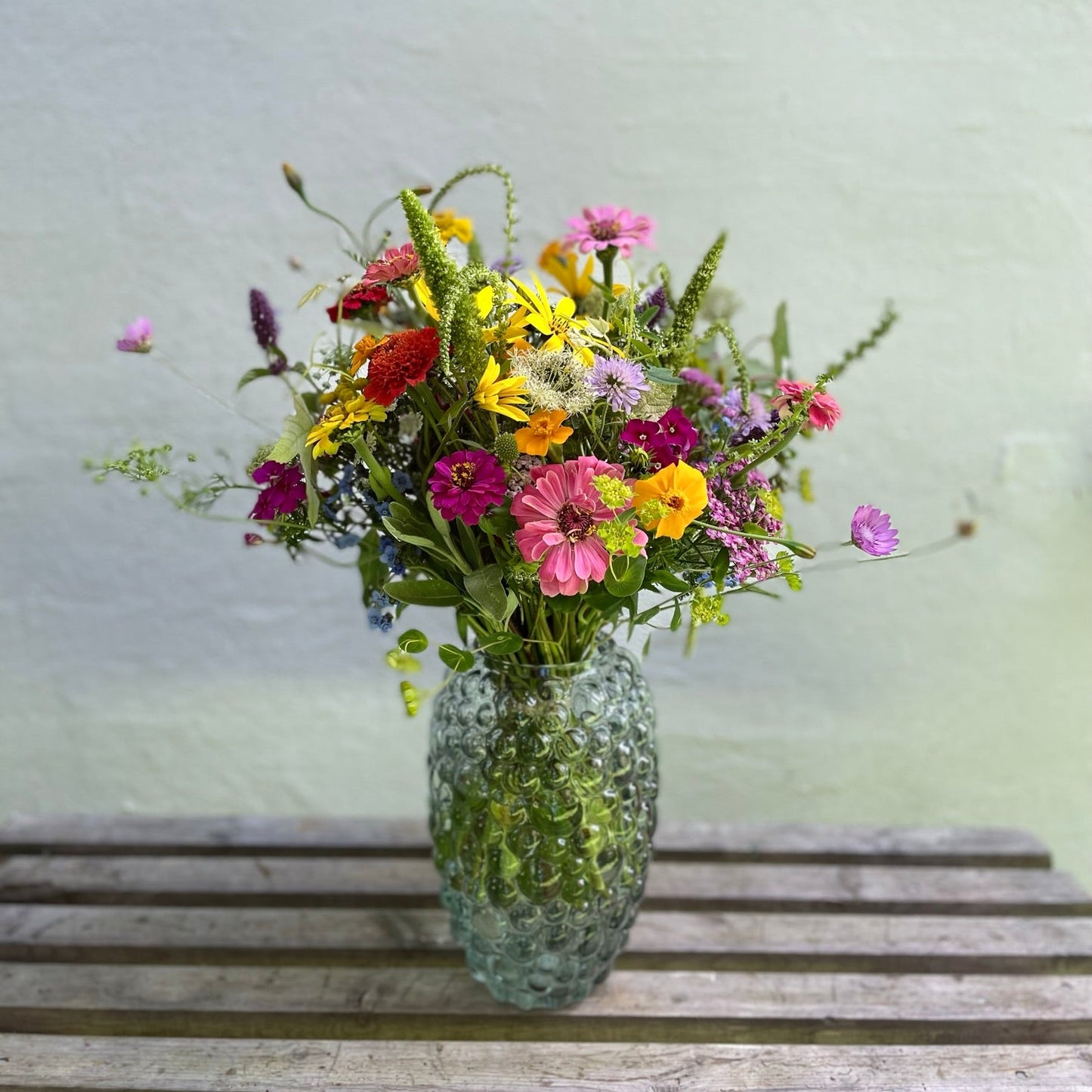 WORKSHOP🌿 Bind din egen store buket af økologiske blomster fra Fridas Have (inkl. havevandring)